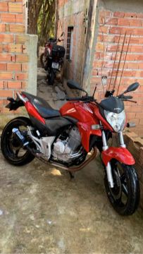 Cb 300 segundo dono 
