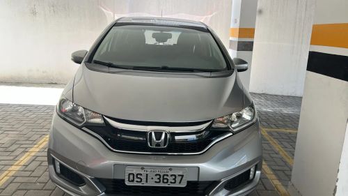 No Bessa entre a Padaria Bessa Pao e o SUPERBOX de PORTEIRA FECHADA.