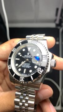 Rolex Submariner Date Premium 