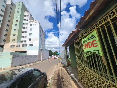 Alex Gama Vende: Casa na Qr 111, Sobrado Escriturado com 03 Rendas, Barato e Urgente