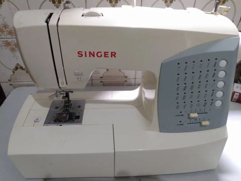 Máquina de Costura Singer - Usada em Ótimo Estado