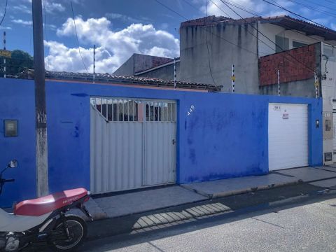 Venda de 2 Casas
