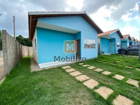 Casa - Condomínio Lagoa Azul Topázio - 52m²