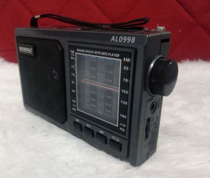 Rádio AM/FM SW antigo lindo pequeno fonte ou bateria 