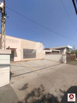 Casa (térrea na rua) 3 dormitórios/suite, cozinha planejada