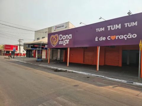 Salão comercial Avenida Parque do Lago