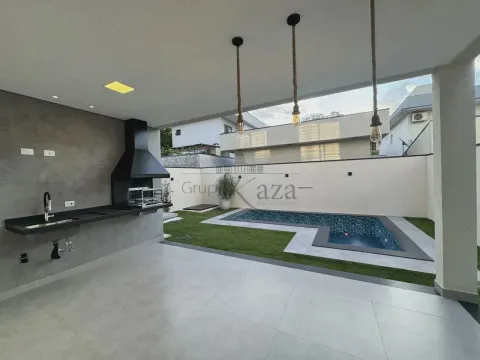 Sobrado com piscina no Condomínio Fogaça em Jacareí - 3 dormitórios, sendo 1 suíte - 250m²