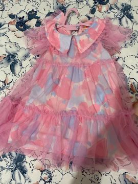 Vendo dois vestidos semi novo , usado apenas uma vez de marca 