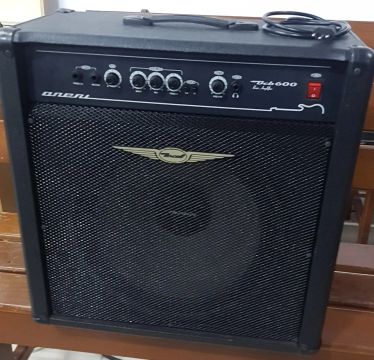 Amplificador de baixo OCB 600 oneal semi novo