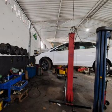 Centro Automotivo Completo à Venda em JF