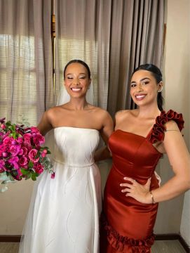 Vestido de noiva e madrinha