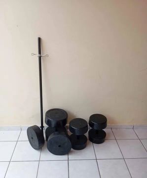 Vendo KIT artesanal de academia feitos de CIMENTO 