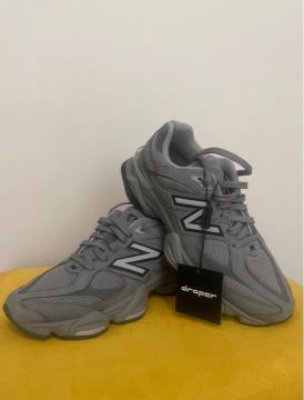 Tênis New Balance 9060 - Tam 42