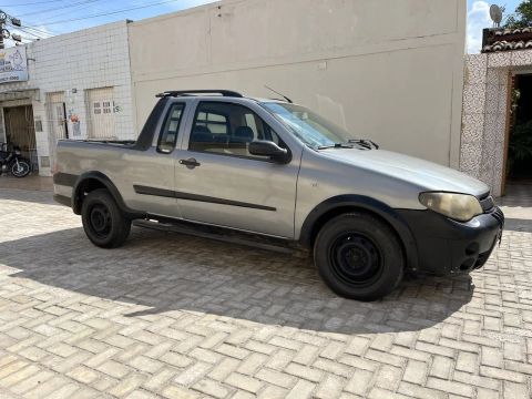 FIAT STRADA 2005 Usados e Novos