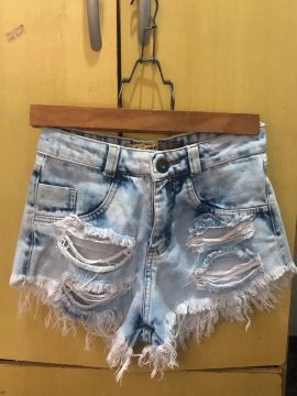 short jeans rasgadinho