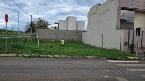 Vendo lote quitado 190m² Guará II na QE 50 Conjunto D Lote 1