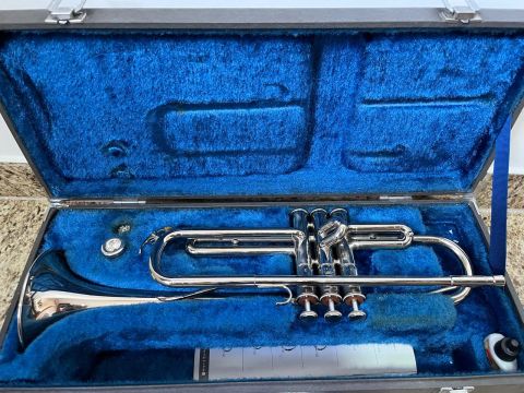 Trompete Yamaha YTR-135 Sib
