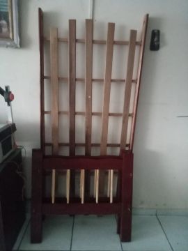 Cama de solteiro * 