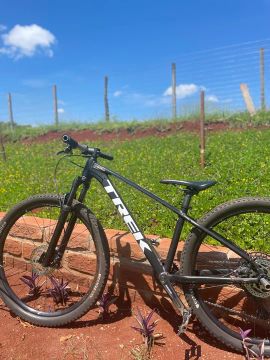 Bicicleta Trek xcaliber 8 aro 27.5