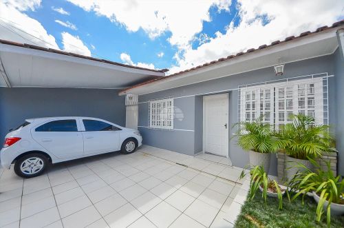 Residência de 03 dormitórios aceita financiamento