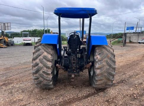 Trator agrícola new Holland 7630