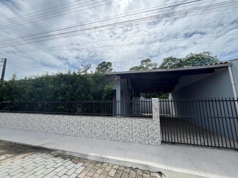 Imóvel para venda tem 120 metros quadrados com 4 quartos em Armação - Penha - SC
