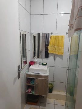 Apartamento dois dormitórios no centro de Portão 