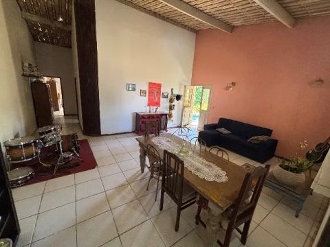 Chácara com piscina e área de lazer
