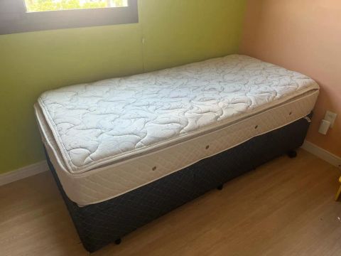 Cama box Baú e colchão