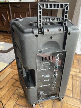 Caixa amplificada + mesa de som soundcraft + microfone AUDIX om2