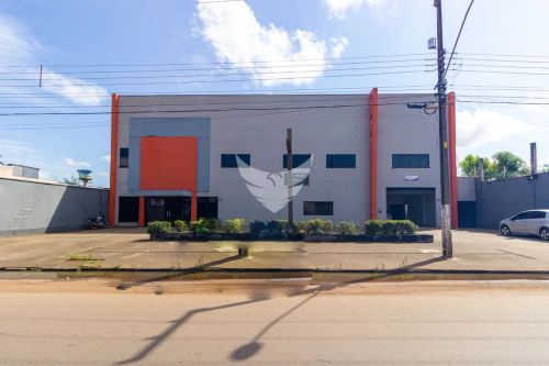 Ponto comercial com 2.717m² de área total, sendo 2.019m² de área construída