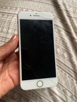 iPhone 8 - Danificado 