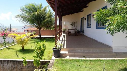 Casa em condominio à beira mar com segurança