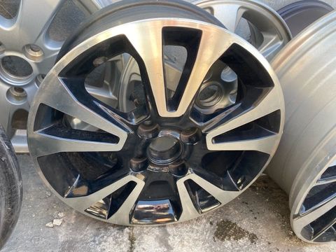 Roda GM Onix aro 15 original não é réplica , unidade valor mínimo 