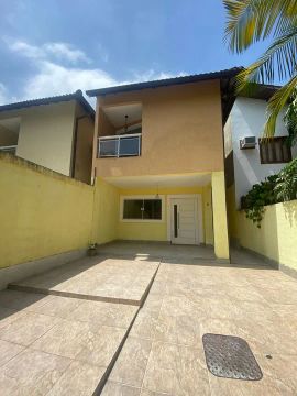 Casa de Condomínio em Vargem Grande - Rio de Janeiro