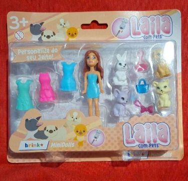 Boneca Laila com pets