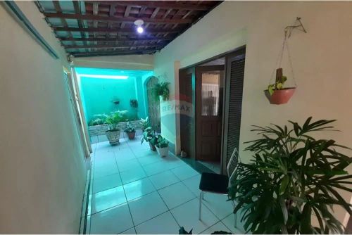 Vende-se imóvel com 3 casas em localização privilegiada na Zona Norte de Natal!