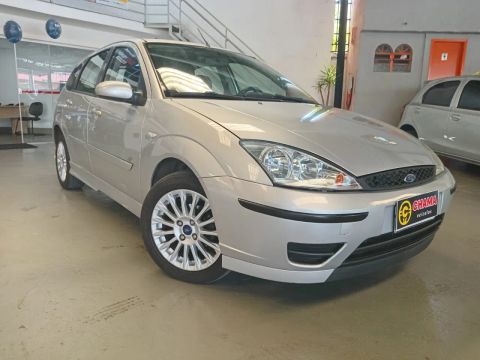 Ford Focus 2005 1.6 gl 8v gasolina 4p manual
