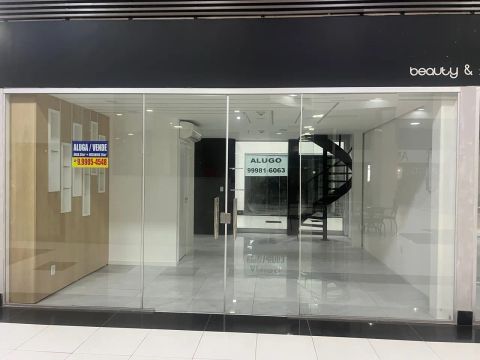 Loja comercial águas claras em shopping