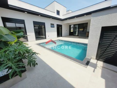 Casa de Vila em Rua Senhor Teobaldo Costa Azevedo - Residencial Milano - Indaiatuba/SP