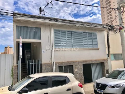 Casa comercial para alugar no Centro de Piracicaba