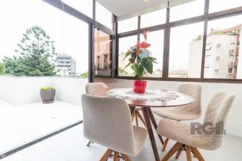 Libertas Imobiliária aluga!Ótima cobertura horizontal, no Higienópolis, com 72m² privativo