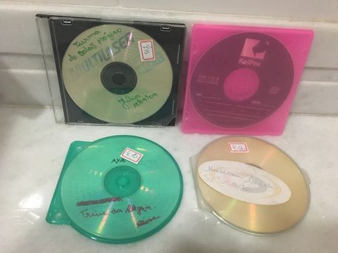 CDs infantil Diversos títulos diferentes s/ novos.