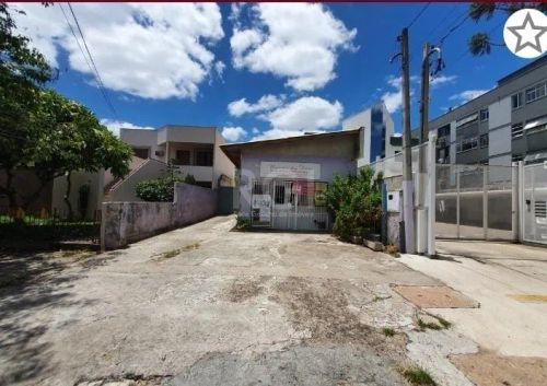 Terreno residencial/ comercial medindo 396M² (7,92X50) no bairro Santa Maria Goretti.Terre
