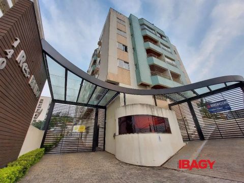 Excelente Apartamento 1 dormitório(s) em Pantanal - Florianópolis
