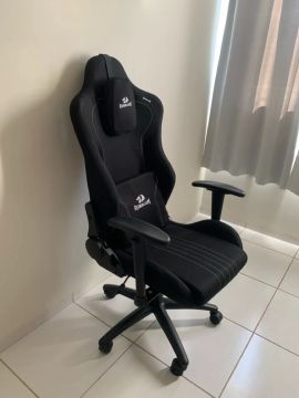 Cadeira Gamer Redragon - Conforto e Estilo