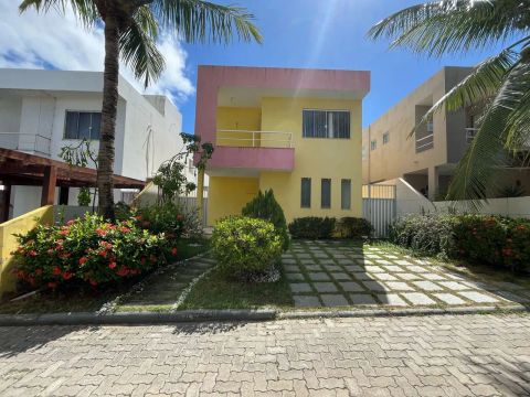 Cód. 589 Stella Maris Casa com 3/4 sendo um suíte com Closet e Varanda