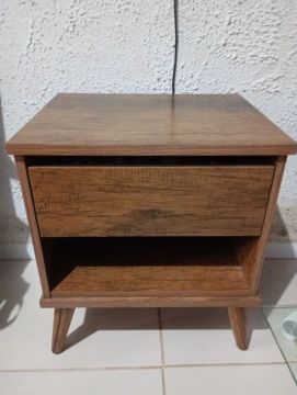 Mesa de Cabeceira 