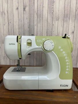 Máquina de Costura Elgin Superia