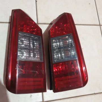 Par de lanternas traseiras Fiat Ideia *